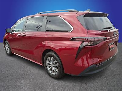 Used 2023 Toyota Sienna XLE Minivan for sale #58173X - photo 2