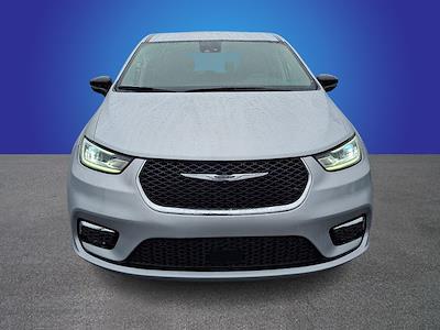 Used 2024 Chrysler Pacifica - photo 1