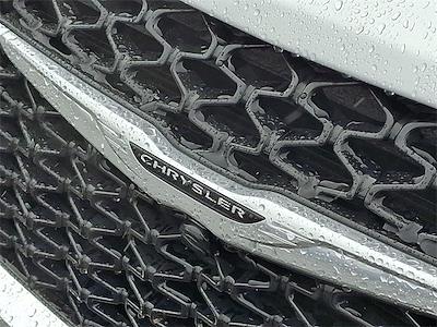 Used 2024 Chrysler Pacifica - photo 1