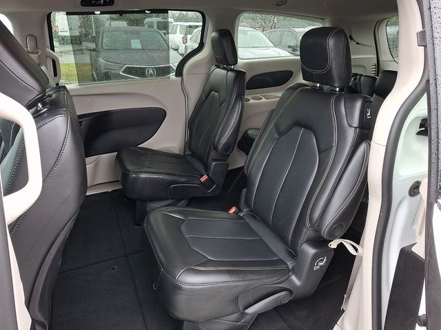 Used 2024 Chrysler Pacifica - photo 10