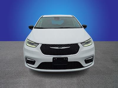 Used 2024 Chrysler Pacifica - photo 1