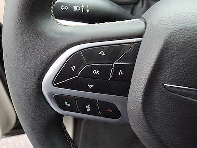 Used 2024 Chrysler Pacifica - photo 1