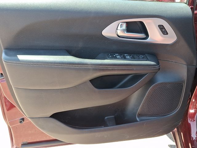 Used 2022 Chrysler Pacifica - photo 13