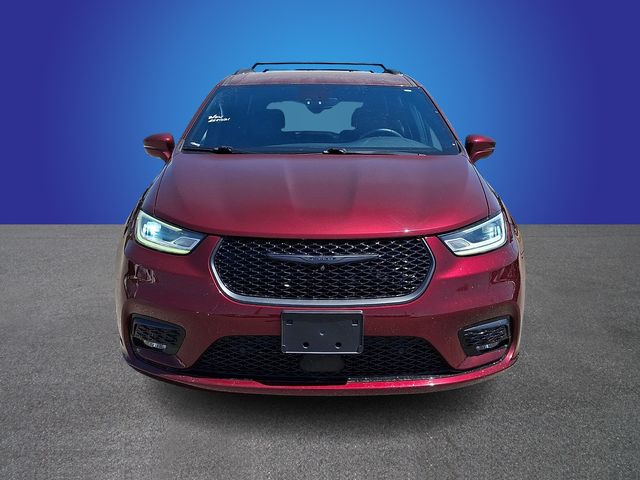 Used 2022 Chrysler Pacifica - photo 2
