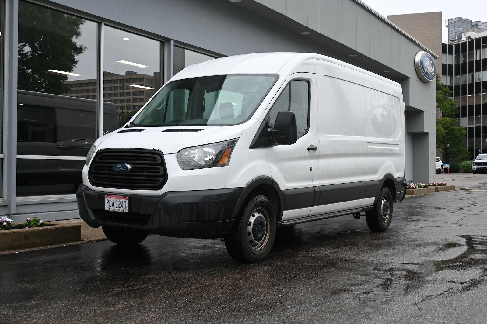 Used 2015 Ford Transit 150 - photo 1