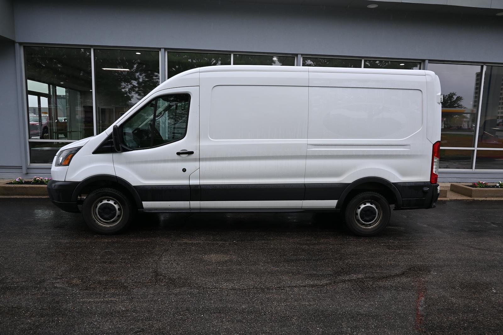 Used 2015 Ford Transit 150 - photo 6