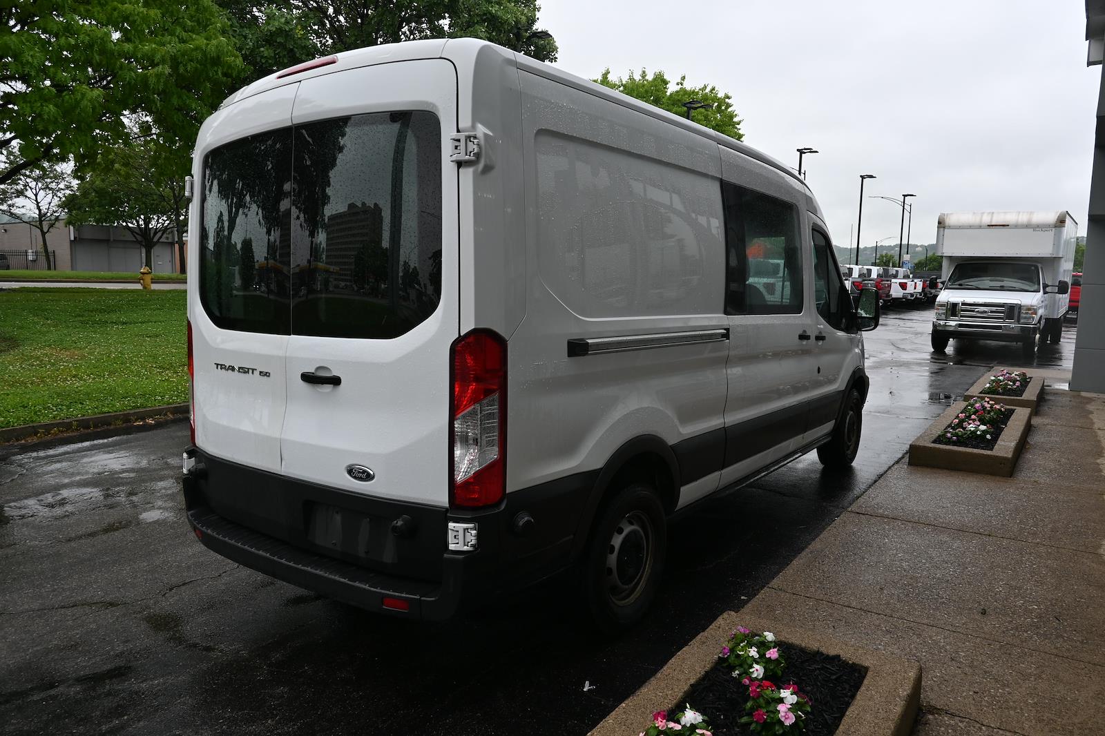 Used 2015 Ford Transit 150 - photo 5