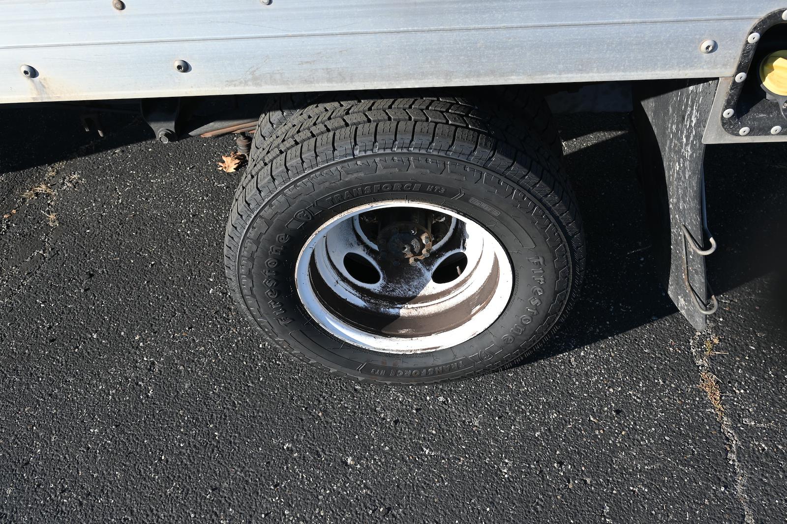 Used 2016 Ford E-350 - photo 6