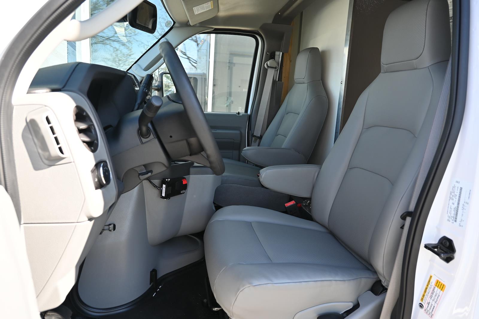 New 2026 Ford E-350 - photo 19