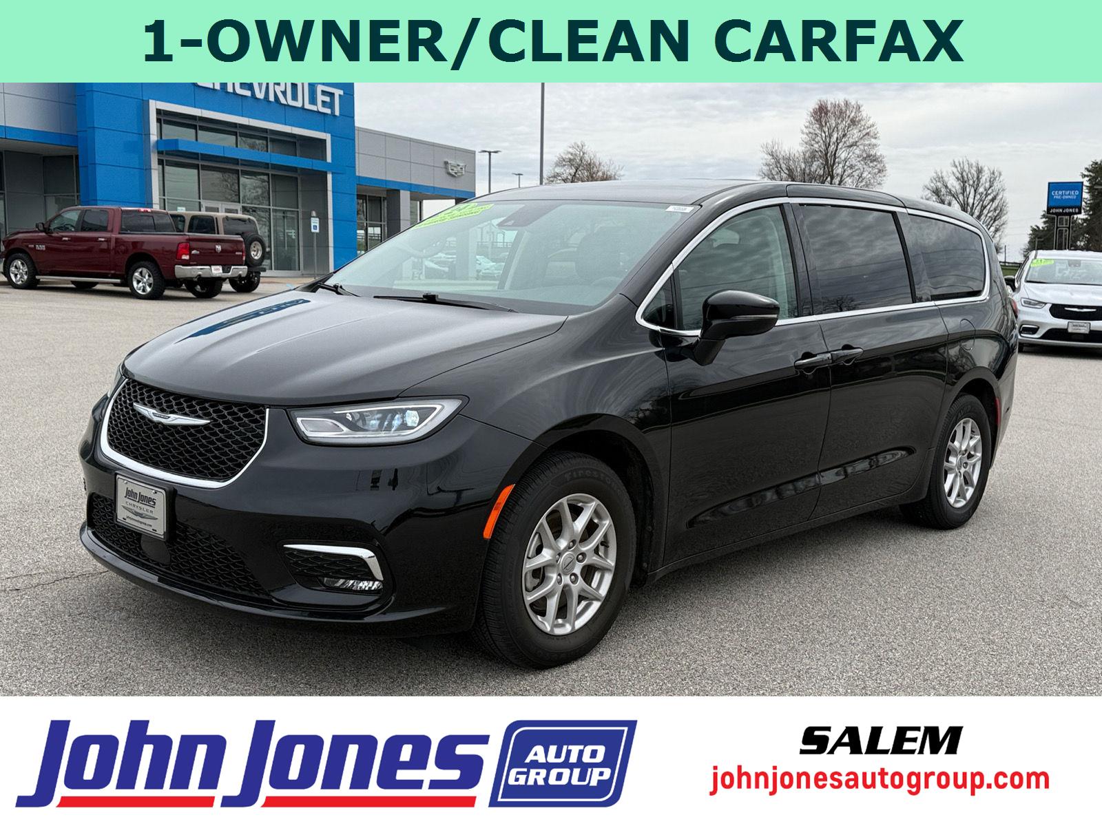 Used 2024 Chrysler Pacifica Touring L Minivan - photo 1