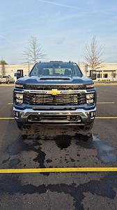 Used 2025 Chevrolet Silverado 2500 - photo 1