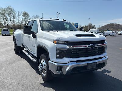New 2025 Chevrolet Silverado 3500 LT Crew Cab 4x4 Pickup for sale #C3784S - photo 2