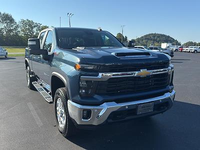 New 2026 Chevrolet Silverado 2500 LT Crew Cab 4x4 Pickup for sale #C4107T - photo 2
