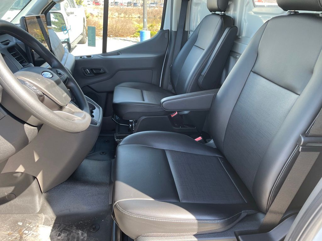 New 2026 Ford Transit 250 - photo 9