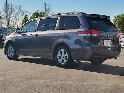 Used 2014 Toyota Sienna LE Minivan for sale #00A51688 - photo 2