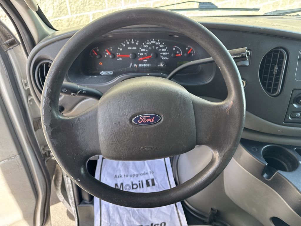 Used 2006 Ford E-350 - photo 13