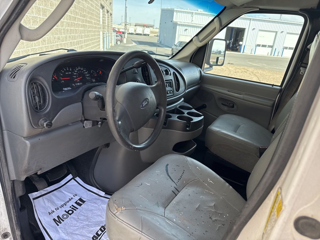 Used 2006 Ford E-350 - photo 11