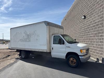 Used 2006 Ford E-350 - photo 1