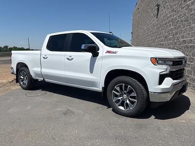 New 2025 Chevrolet Silverado 1500 LT Crew Cab 4x4 Pickup for sale #SZ292446 - photo 1
