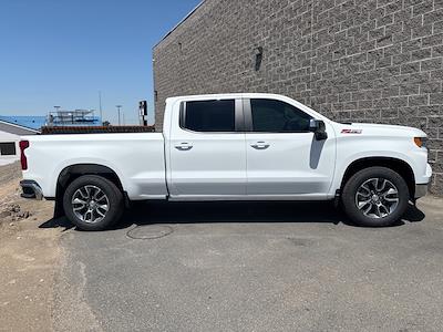 New 2025 Chevrolet Silverado 1500 LT Crew Cab 4x4 Pickup for sale #SZ292446 - photo 2