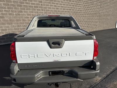 Used 2002 Chevrolet Avalanche Base Crew Cab for sale #TG180646B - photo 2