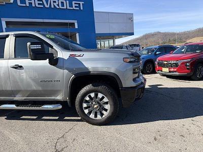 Used 2025 Chevrolet Silverado 2500 - photo 1