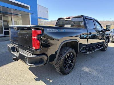 Used 2025 Chevrolet Silverado 2500 - photo 1