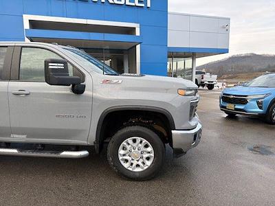 Used 2024 Chevrolet Silverado 2500 - photo 1