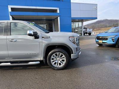 Used 2025 GMC Sierra 1500 - photo 1