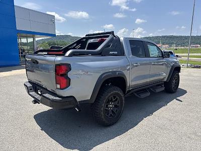 2025 Chevrolet Colorado Crew Cab 4WD Pickup for sale #50038927 - photo 2