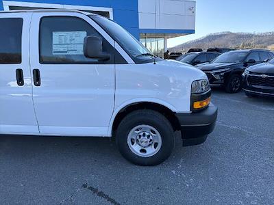 New 2025 Chevrolet Express 3500 1LS Passenger Van for sale #50040347 - photo 2
