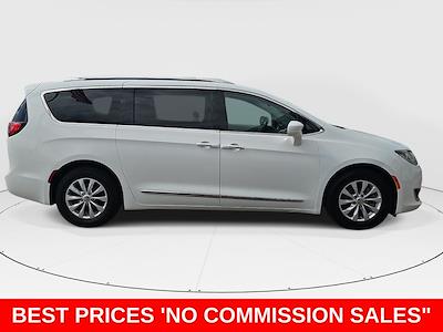 2018 Chrysler Pacifica FWD Minivan for sale #PD1167 - photo 2