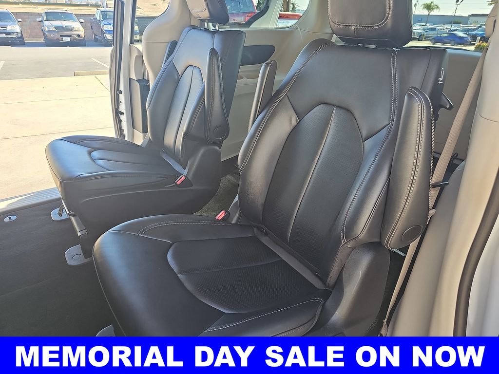 Used 2024 Chrysler Pacifica - photo 17