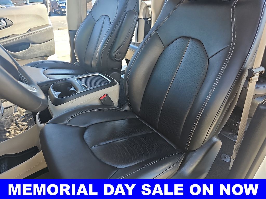 Used 2024 Chrysler Pacifica - photo 18