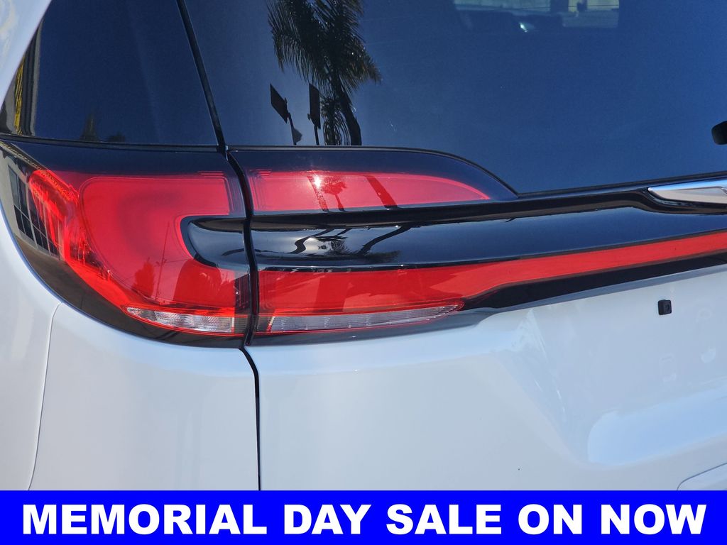 Used 2024 Chrysler Pacifica - photo 45