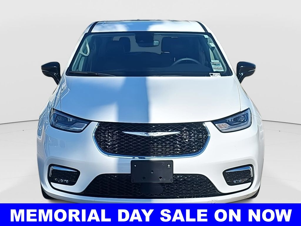Used 2024 Chrysler Pacifica - photo 10