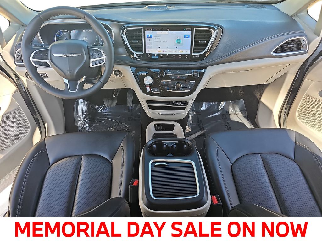 Used 2024 Chrysler Pacifica - photo 11