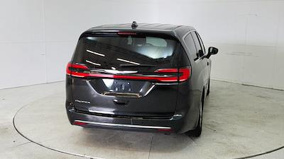 2023 Chrysler Pacifica FWD Minivan for sale #18534 - photo 2