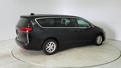 2023 Chrysler Pacifica FWD Minivan for sale #18536 - photo 2