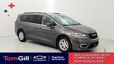 Used 2022 Chrysler Pacifica Touring L Minivan for sale #18777 - photo 1