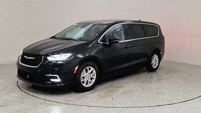 Used 2024 Chrysler Pacifica Touring L Minivan for sale #19098 - photo 1