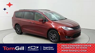 Used 2019 Chrysler Pacifica Limited Minivan for sale #19147 - photo 1