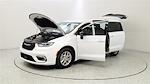Used 2025 Chrysler Pacifica Select Minivan for sale #19392 - photo 10
