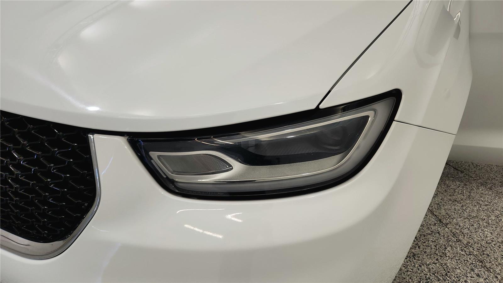 Used 2023 Chrysler Pacifica - photo 16
