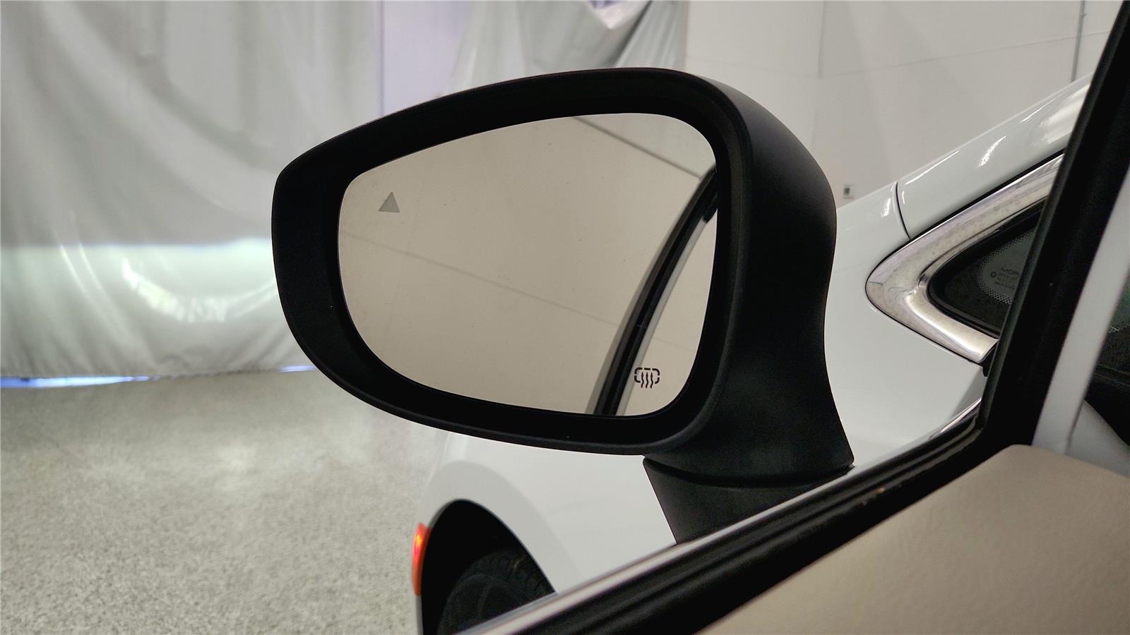 Used 2023 Chrysler Pacifica - photo 30