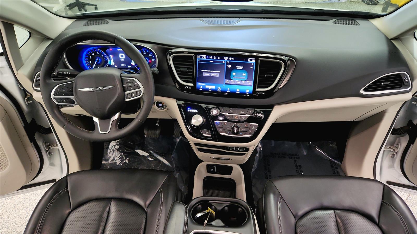 Used 2023 Chrysler Pacifica - photo 37