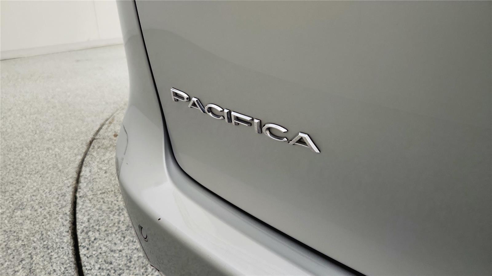 Used 2024 Chrysler Pacifica - photo 19
