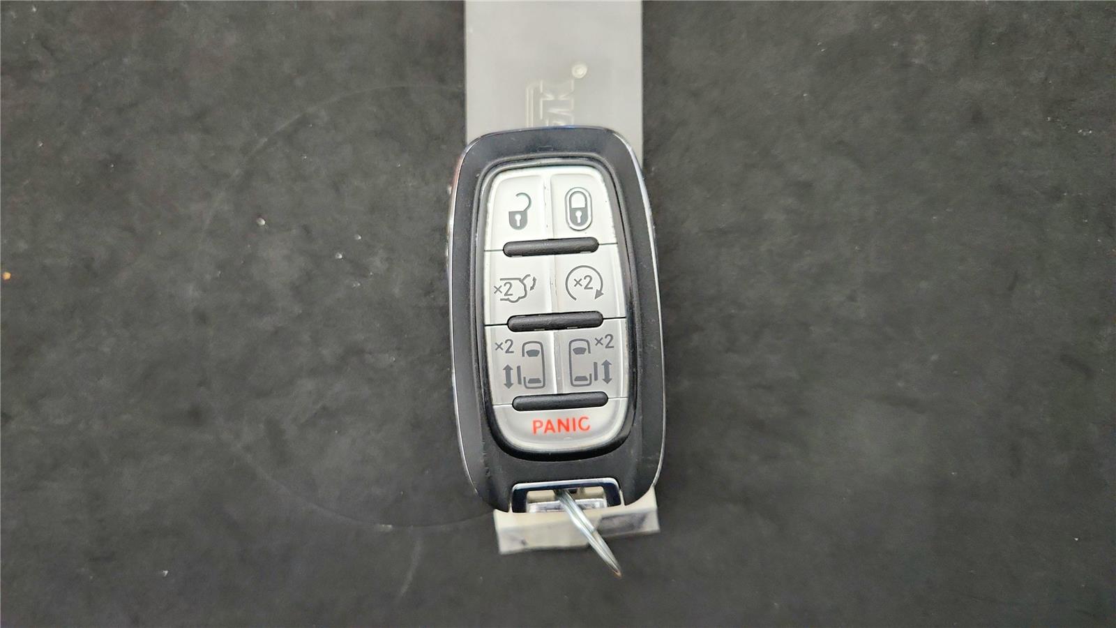 Used 2024 Chrysler Pacifica - photo 23