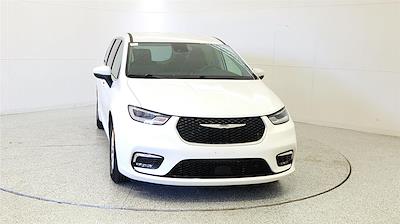 2023 Chrysler Pacifica FWD Minivan for sale #19543 - photo 2