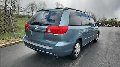 Used 2008 Toyota Sienna - photo 1